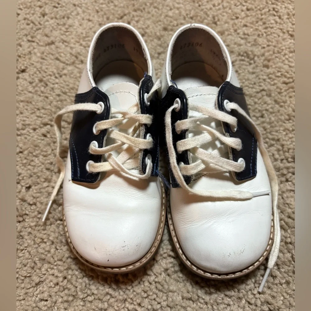 Vintage stride rite leather saddle shoes size 7.5 EE
